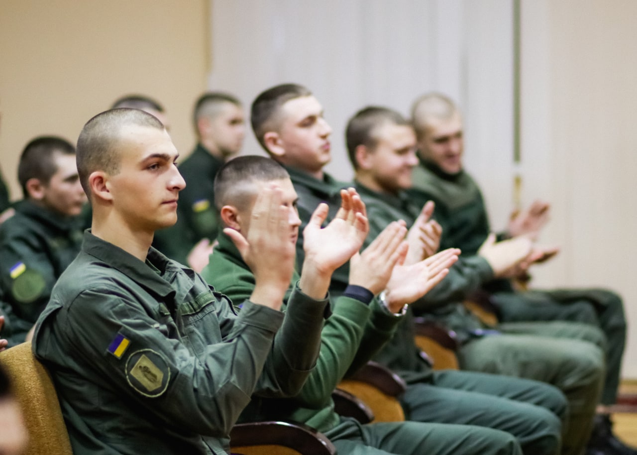 Українські військові стали першими глядачами нового вітчизняного фільму «Обмін»