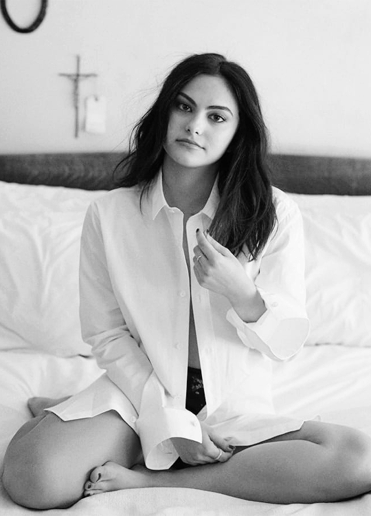 Каміла Мендес Camila Mendes