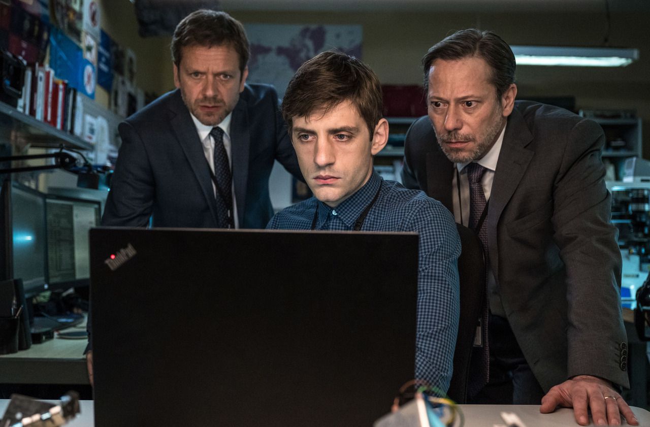 Бюро легенд (Le bureau des légendes) 2015–2020