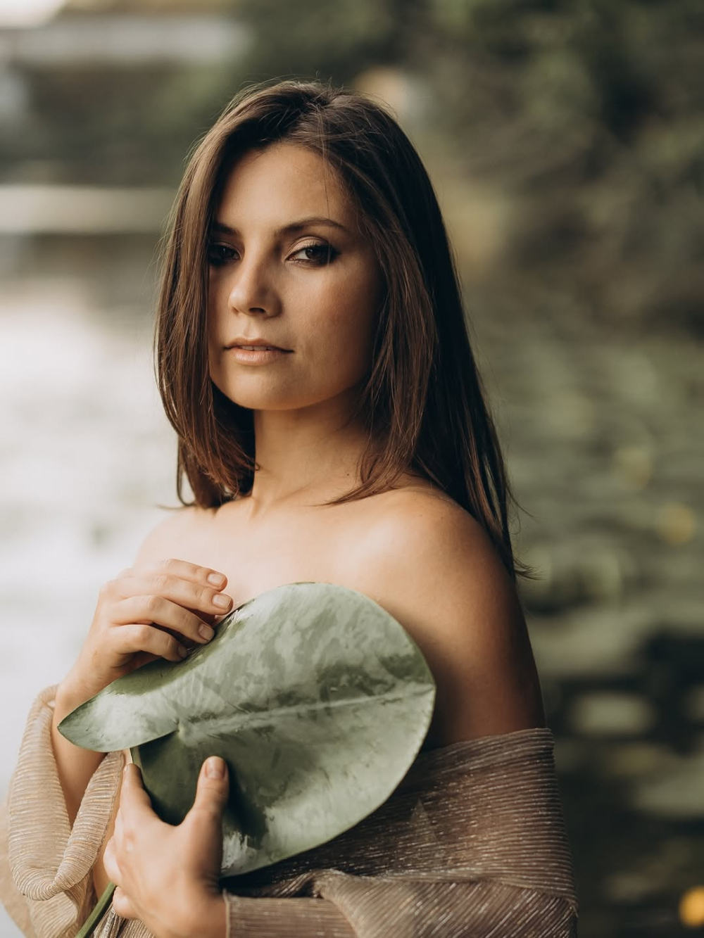 Антоніна Хижняк у відвертій літній фотосесії