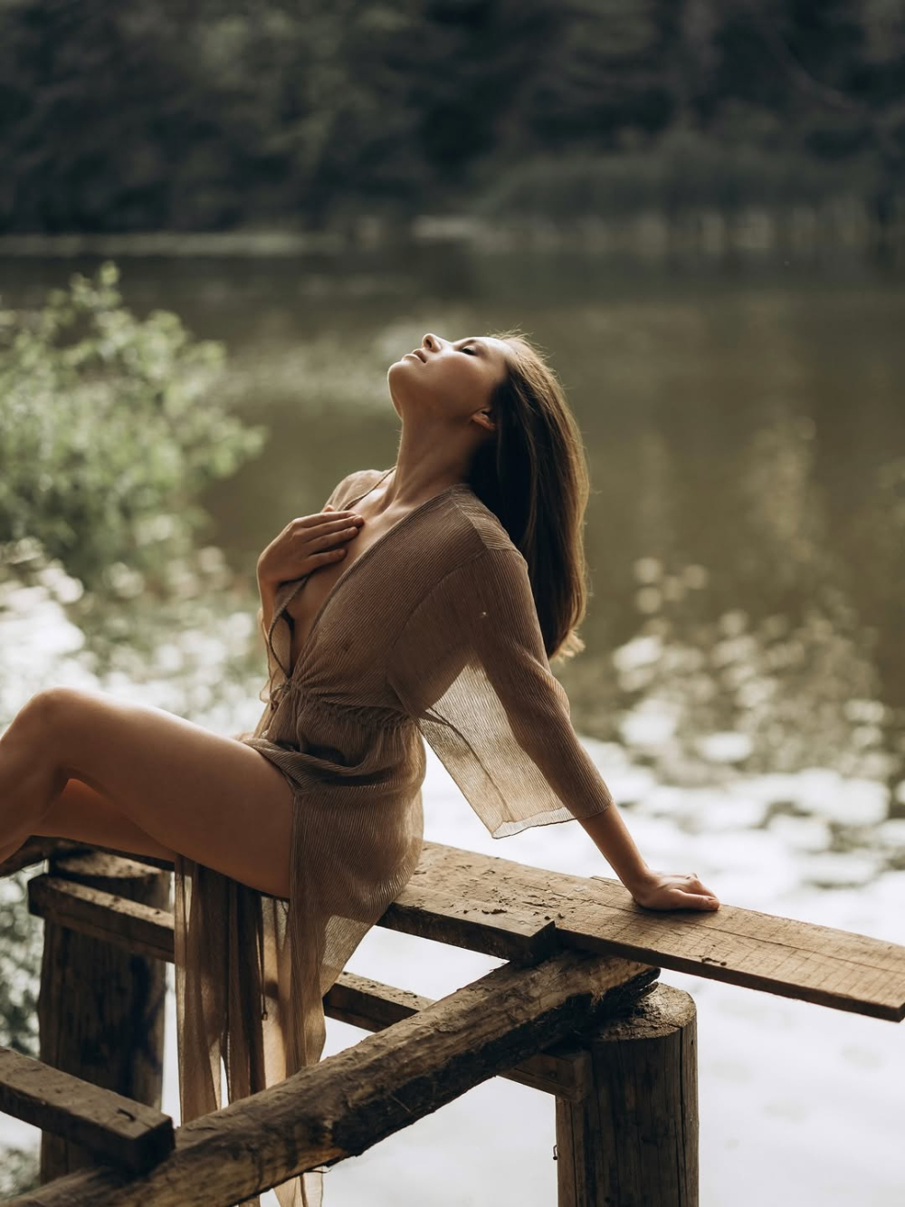 Антоніна Хижняк у відвертій літній фотосесії