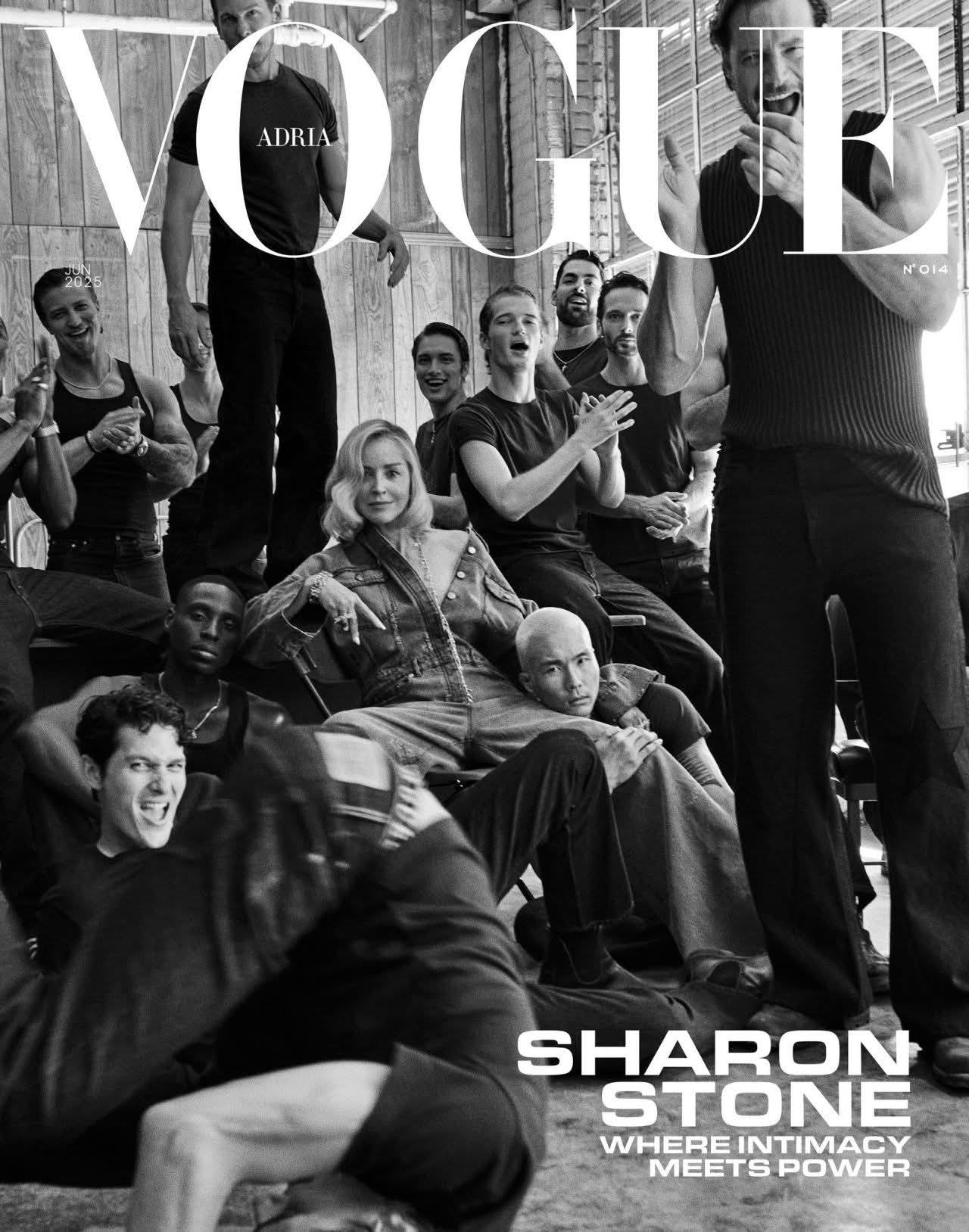 Шерон Стоун у чорно-білій фотосесії для Vogue Адріатика обкладинка