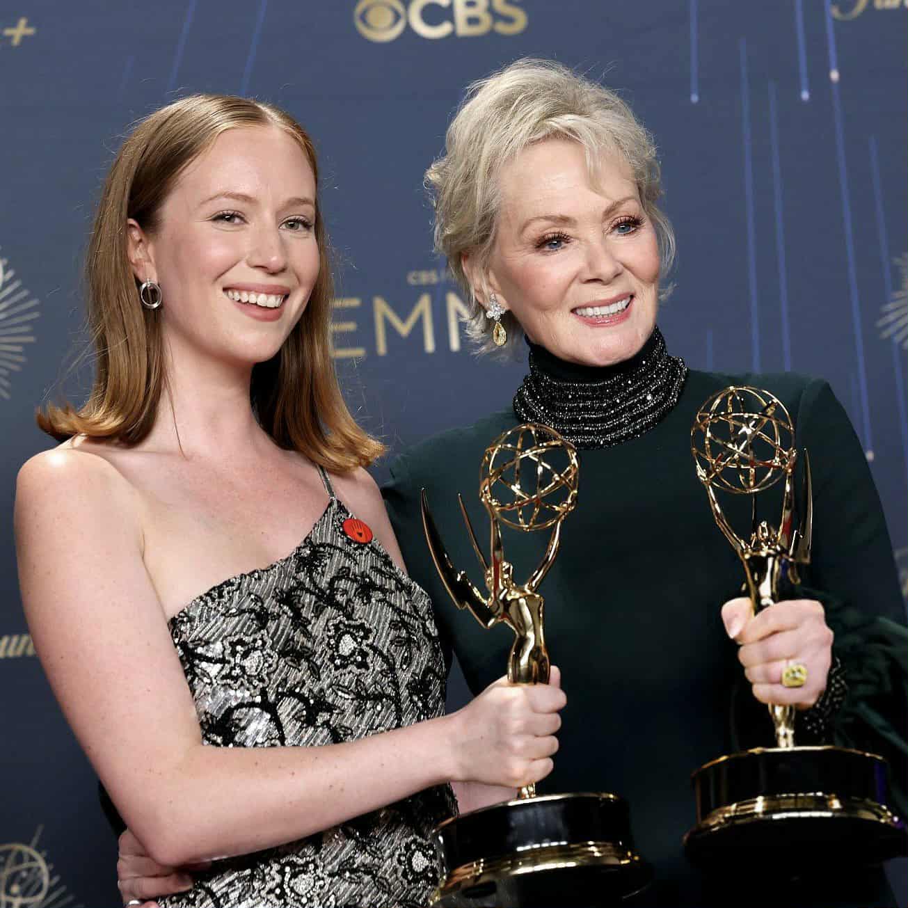 Найкраща акторка в комедійному серіалі — Джин Смарт у серіалі Хитрощі (Hacks) (HBO Max)