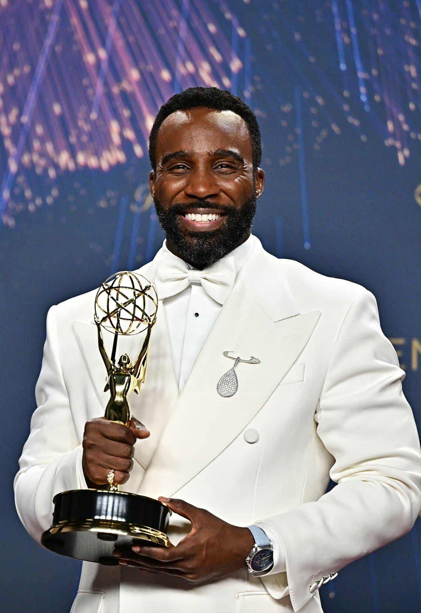 Найкраща чоловіча роль другого плану в драматичному серіалі — Трамелл Тіллман у серіалі Поділ (Розрив) (Severance) (Apple TV+)