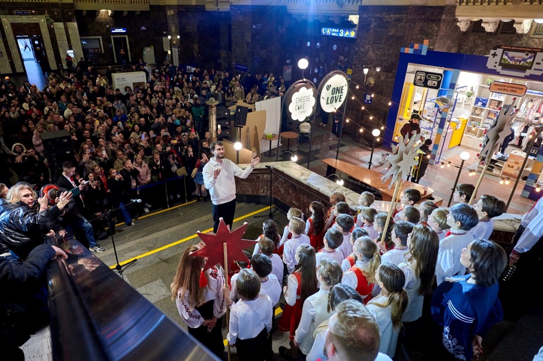 хору «Гомін» та дитячих хорів Київського Палацу дітей та юнацтва «Вогник» та «Дзвіночок»