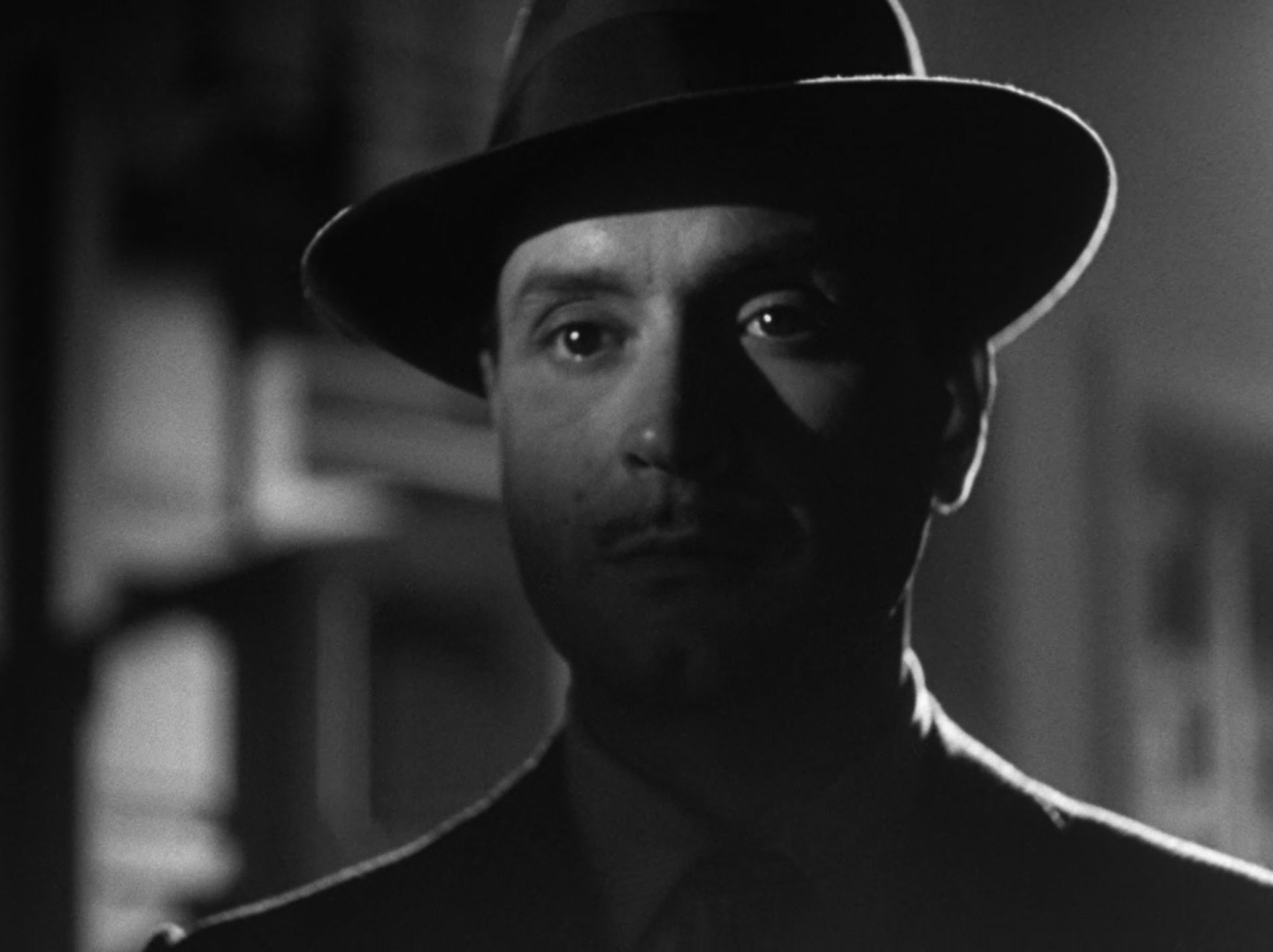 Ніколи не відкривай ті двері (No abras nunca esa puerta) 1952