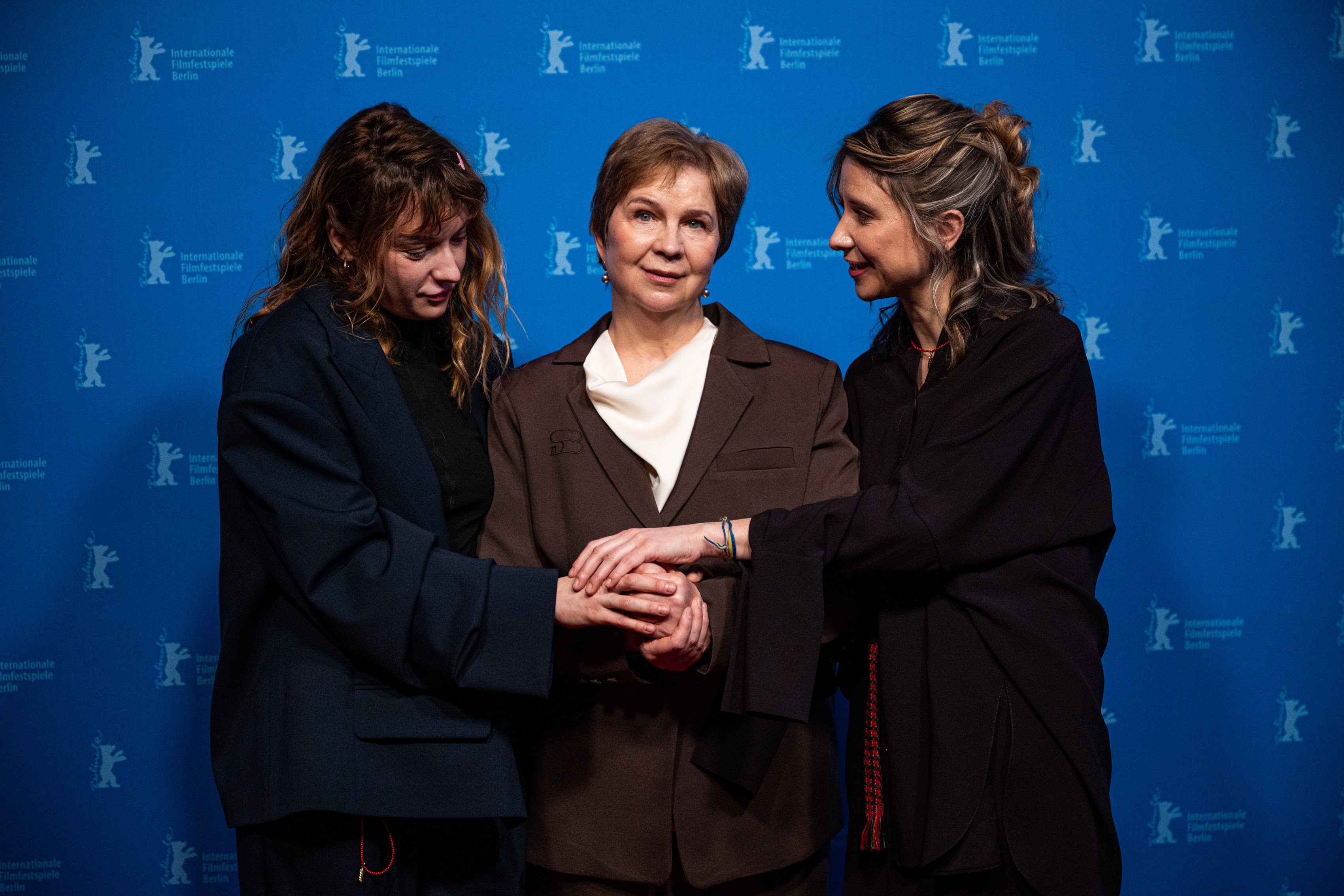 На фото режисерка Аліса Коваленко, співрежисерка Марися Нікітюк та Ірина Довгань