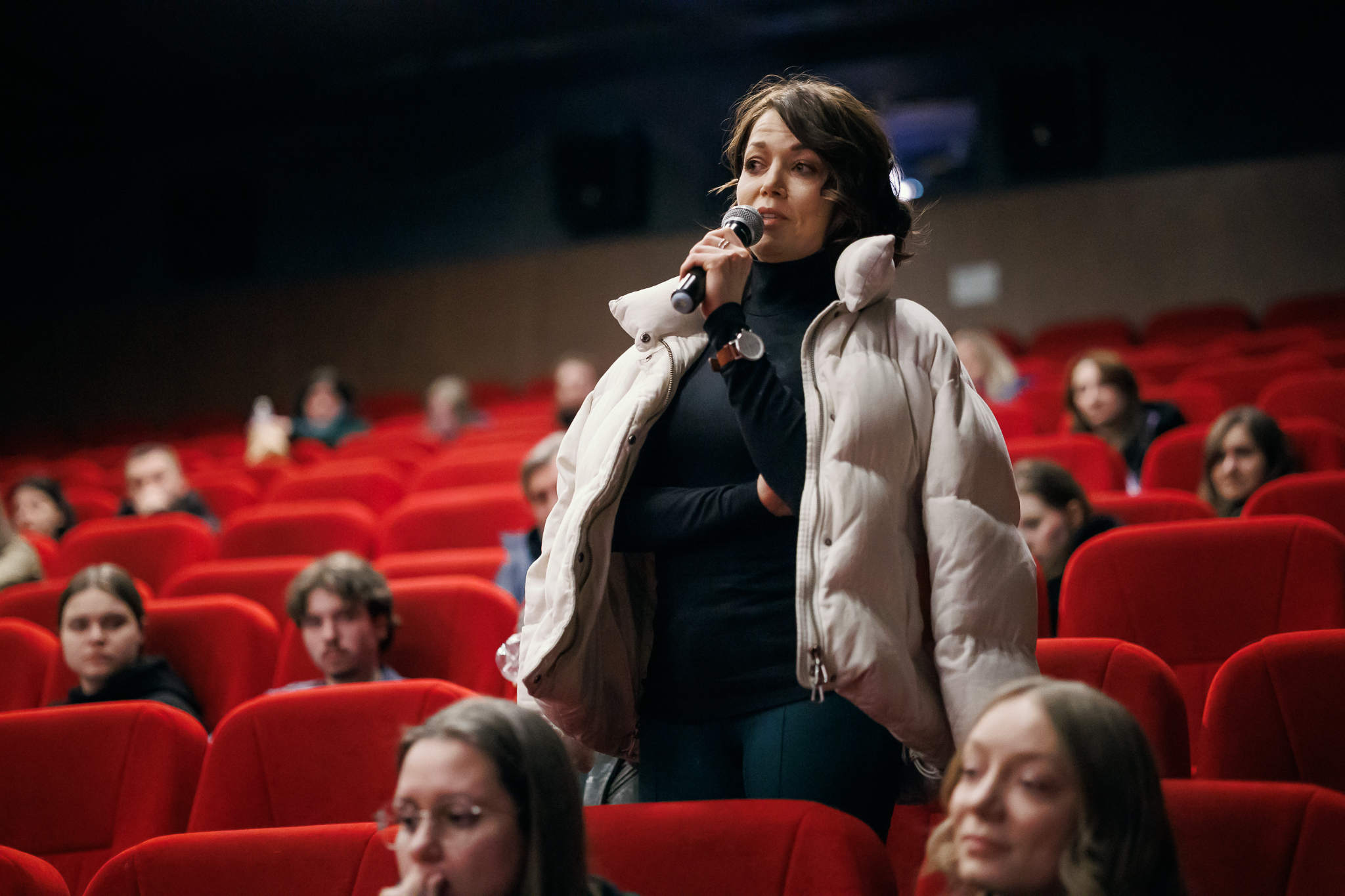 У Києві відбулася премʼєра документального фільму режисера Антона Штуки «Останній Прометей Донбасу» історія енергетиків Курахівської ТЕС, які тримали світло в 10 км від лінії фронту