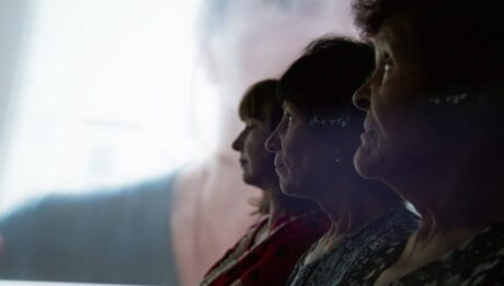 «Сліди» (Traces) – документальний фільм