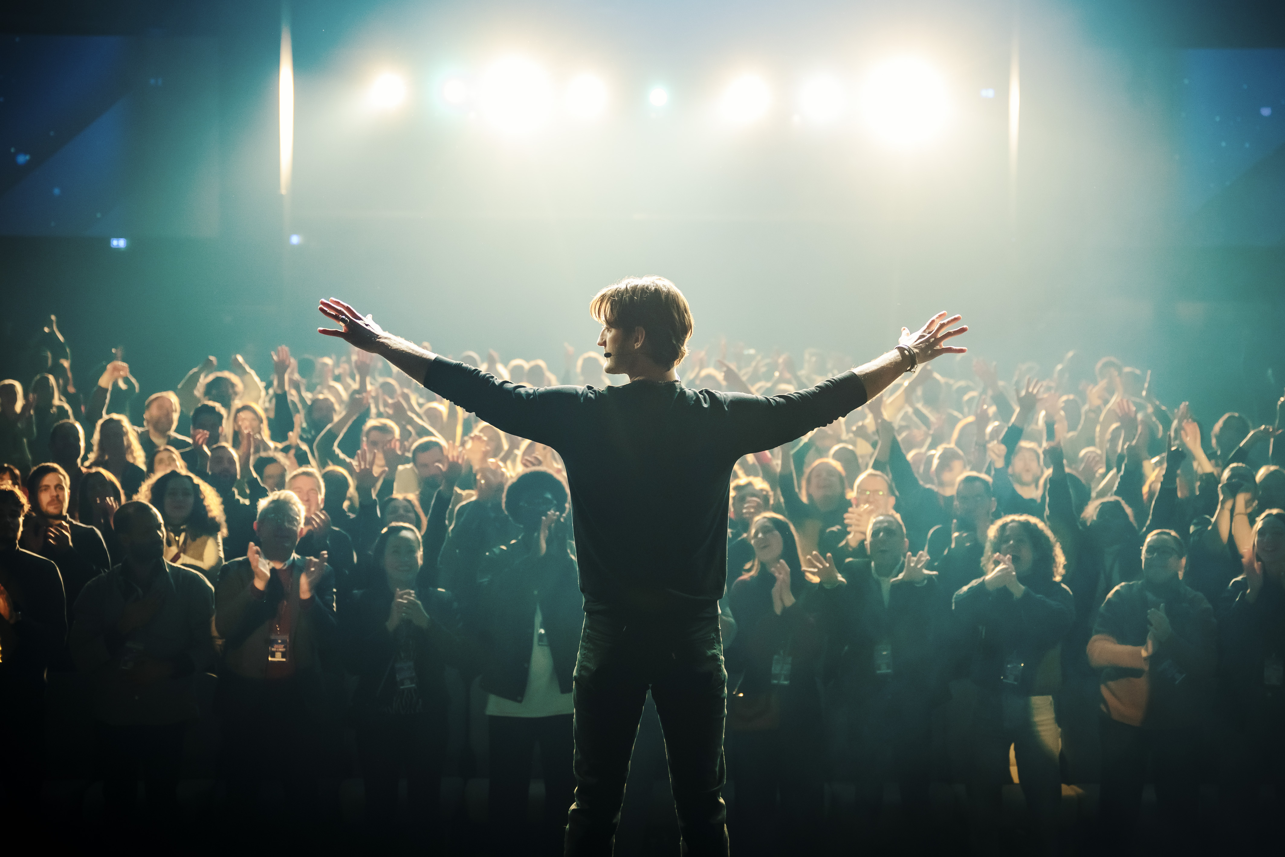 Найкращі ролі П'єра Ніне Метт – «Гуру» (2026)