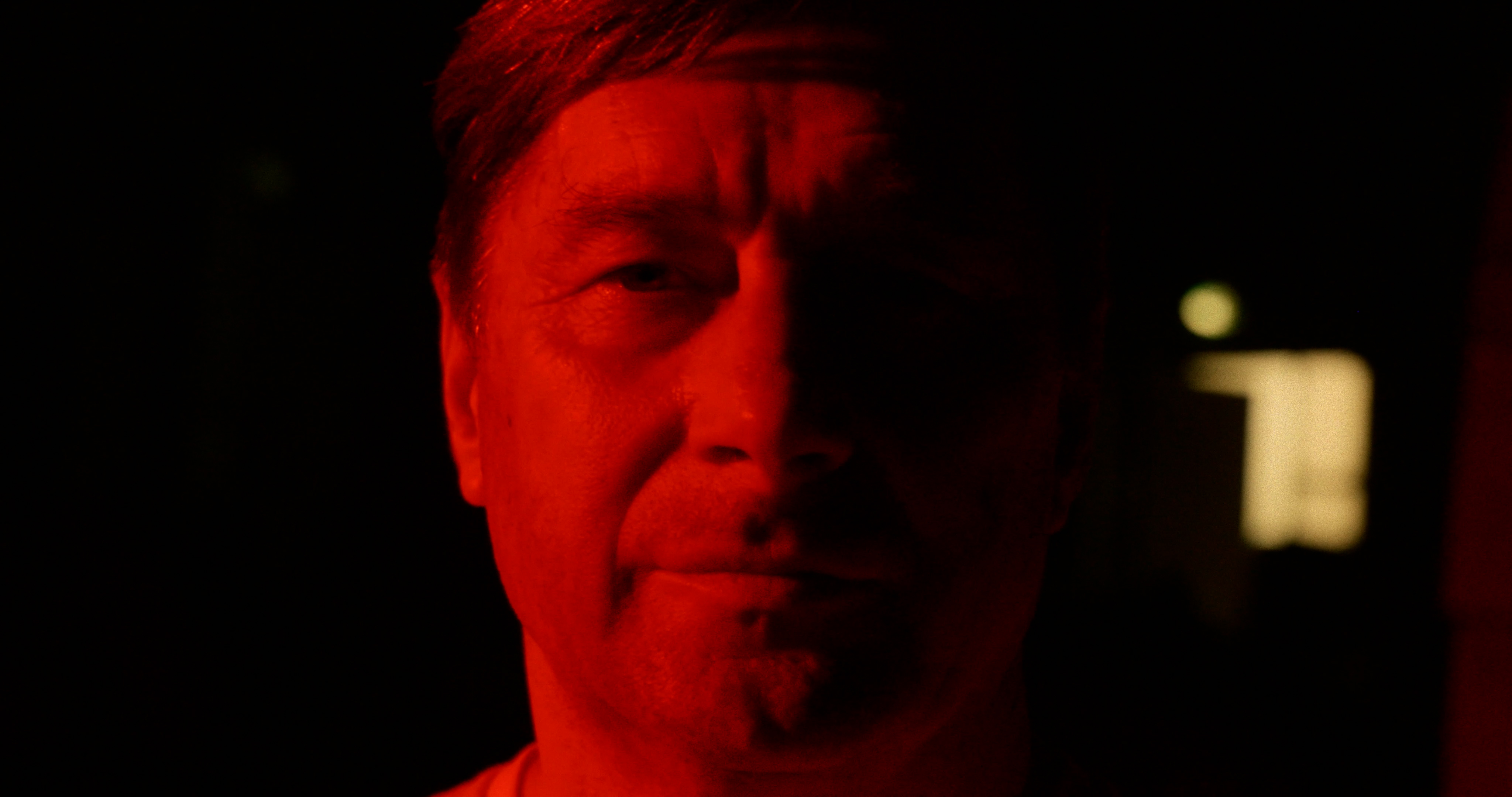фільм «Лишатися (не) можна»